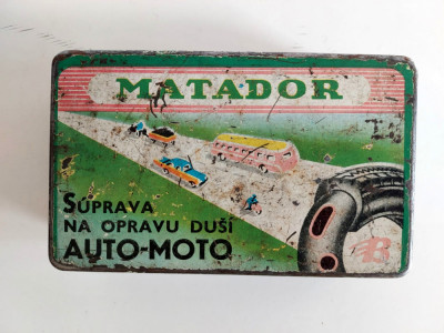 MATADOR AUTO-MOTO, cutie veche tabla, vintage BRATISLAVA, foto