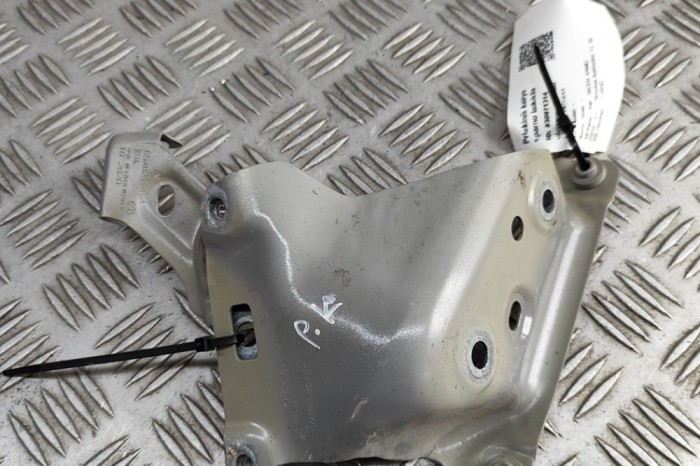 Suport aripa st&acirc;nga față SKODA KAMIQ 2020 OEM: 654821149A,658821227A,654821431 30971314