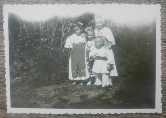 Copii in straie populare// fotografie