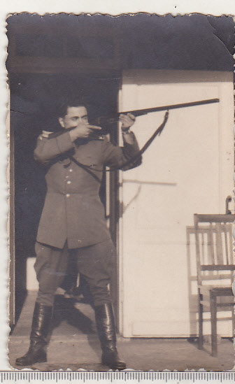 bnk foto Militar cu pusca - 1955