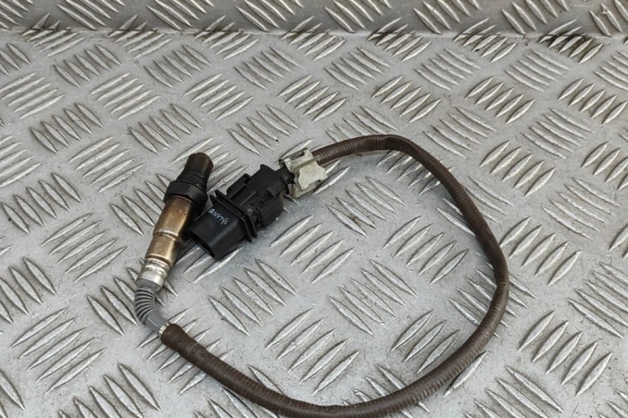 Sonda lambda INFINITI Q30 2019 OEM: A0095425618,0258017341,0258017342 31519658