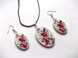 Set bijuterii colier si cercei din lemn cu flori ciclam 41822, Set bijuterii handmade