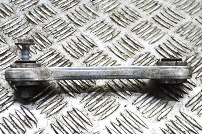 Bieleta stabilizatoare dreapta față AUDI Q7 4M 2019 OEM: 4M0411317 14262865