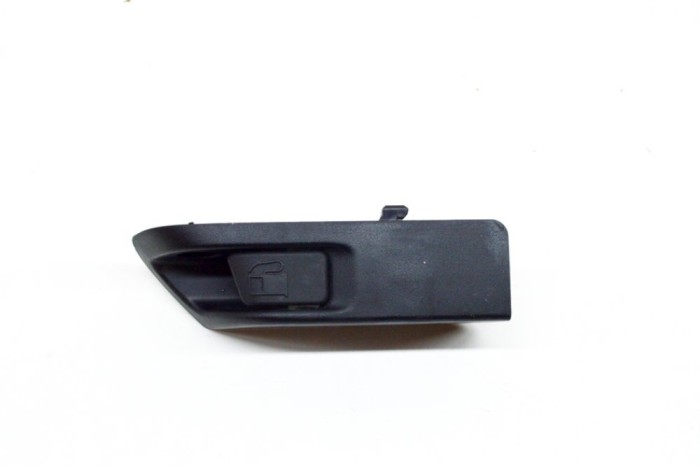 Comutator deschidere rezervor TOYOTA YARIS _P13_ 2019 13557736