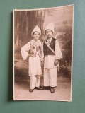 Fotografie cu doi copii in costum popular, Foto Modern Ploesti / CP1