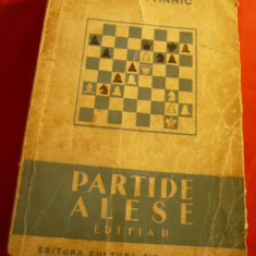 M.Botwinnic - Partide Alese 1926-1946 -Ed Cultura Fizica si Sport ,388 pag