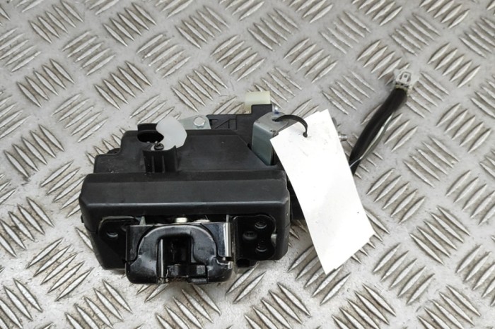&Icirc;ncuietoare haion TOYOTA RAV 4 V A5, H5 2019 OEM: T51-61382-A,163800-0790 | 31985036