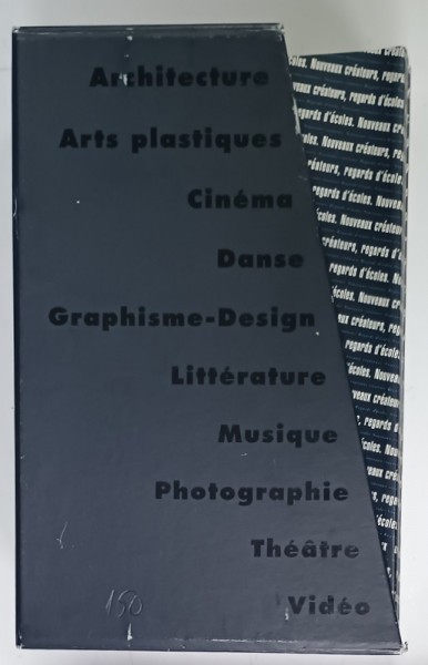 NOUVEAUX CREATEURS , REGARDS D &#039;ECOLES , DOUZE LIVRES COMPOSENT CET OUVRAGE , sous la direction de RICHARD EDWARDS , 1993
