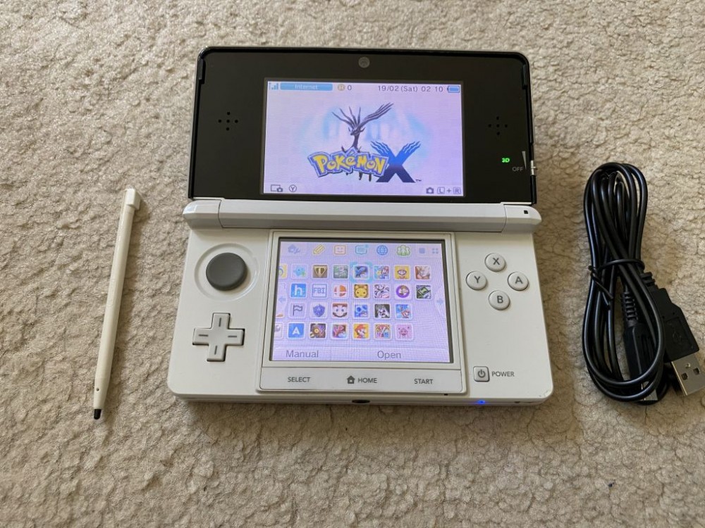 Nintendo 3DS MODAT card cu 56 jocuri pe el : MARIO, 4 x ZELDA , POKEMON ...