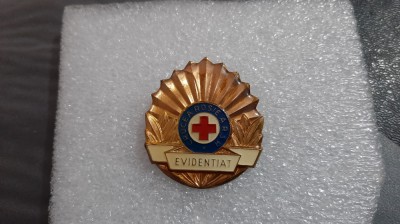 Insigna Evidentiat Crucea Rosie RSR foto