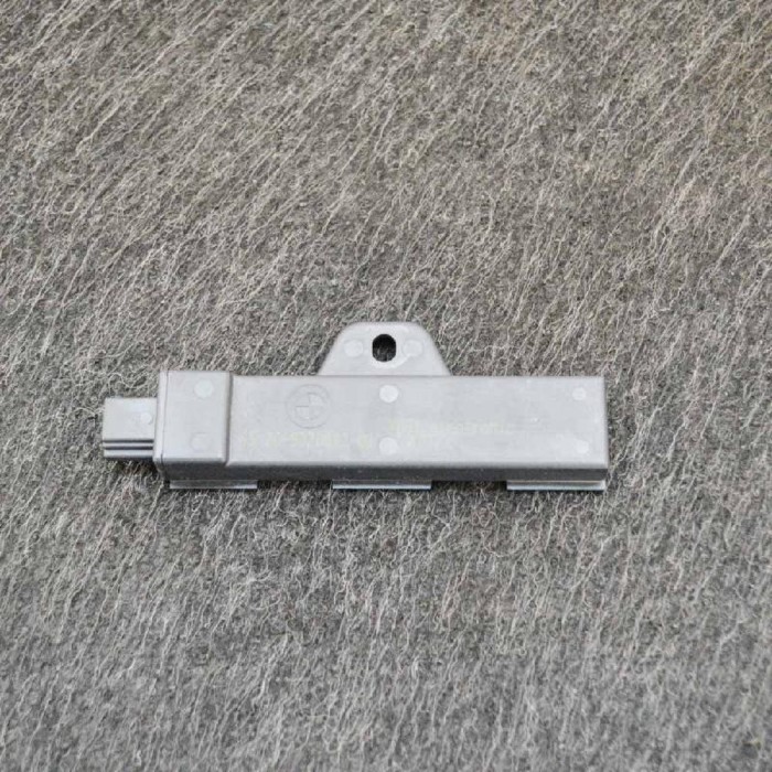 Amplificator de antena BMW 2 Active Tourer F45 2014 OEM: 9220832 3301064