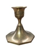 SFEȘNIC VINTAGE DIN ALAMĂ PENTRU O LUM&Acirc;NARE