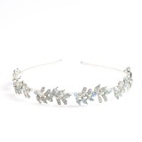 Bentita argintie cu frunze cu pietre bleu