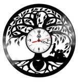 Ceas de perete decorativ realizat din disc de vinil, Model Arborele Vietii si Familie cu Copil, Inima la Radacina, Negru, 30 cm