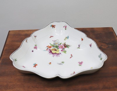 centru de masa antik HERENDI foto