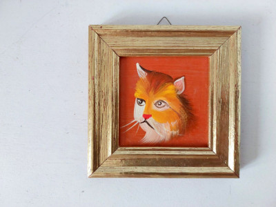Tablou mic pisica pictura pe carton in rama de lemn vopsit auriu, 11x11x1cm foto
