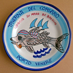 1991 Farfurie colectie pictata manual Taverna del Corsaro, Porto Venere, Italia