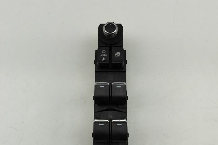 Buton geam ușă dreapta față MAZDA CX-5 KF 2022 OEM: KG8D-66-350A 31151843