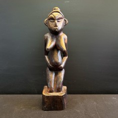 Statuetă decorativă din lemn &ndash; China (23,5 cm)