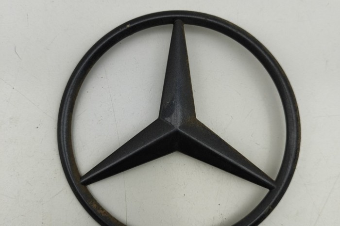 Emblema producător auto MERCEDES-BENZ X - Class 2018 | 31645947