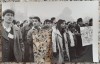 Manifestanti in Piata Victoriei, decembrie 1989// fotografie de presa, decupatura, Romania 1900 - 1950, Portrete