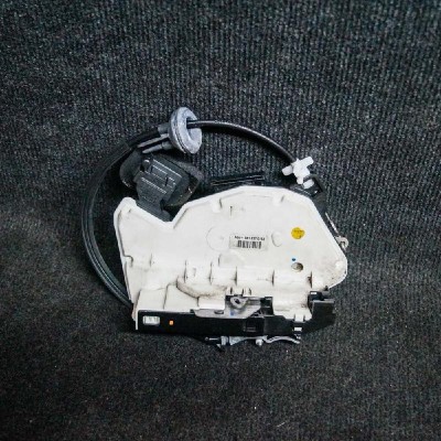 &amp;Icirc;ncuietoare ușă dreapta față VW POLO 6R, 6C 2010 OEM: 5K1837016A 2276838 foto