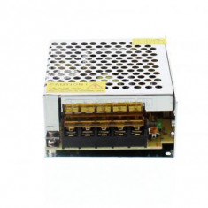 Sursa in comutatie AC-DC 42W 12V 3.5A WELL