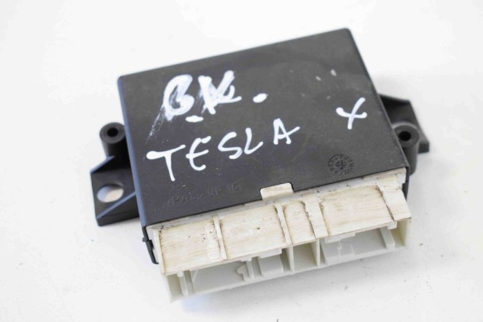 Modul de control ușă st&acirc;nga spate TESLA MODEL X 2016 3992918