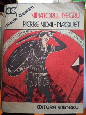 V&amp;acirc;nătorul negru foto
