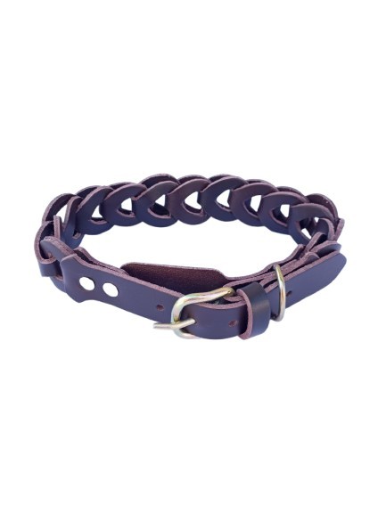Zgarda maro ciocolatiu, impletita, din piele naturala, pentru caini 60x3 cm, ajustabil 46-54 cm