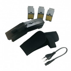 Pistol taser cu electrosoc, lanterna si laser, 3 rezerve