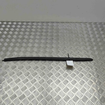 Ornament vertical parbriz dreapta BMW X5 F15, F85 2015 OEM: 7462206 foto