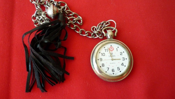 CEAS DE BUZUNAR QUARTZ NEFOLOSIT