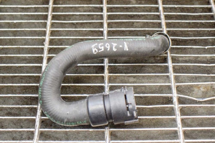 Furtun de lichid de răcire VOLVO XC60 2013 OEM: BG91-8B160-GA,BG918B160GA 10875051