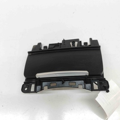 Scrumiera AUDI Q5 8R 2017 OEM: 8K0857951C,8K0857965 32028969 foto