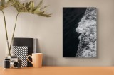 Tablou Canvas, "Valuri spumeg&acirc;nd pe mare &icirc;ntunecată", Valuri, Spumă, Apă, Ocean, Contrast, Mișcare, Textură, Natură, 26 x 39 cm, CMCLASS