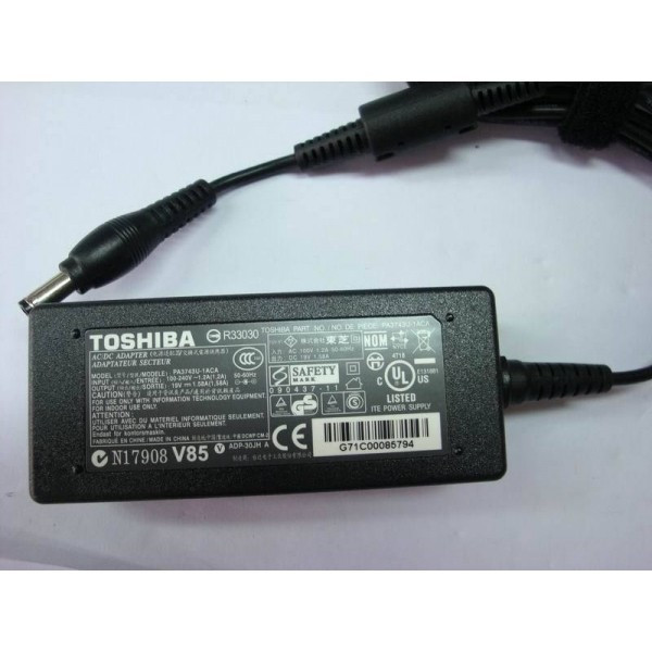 Alimentator - incarcator laptop Tosihba Satellite NB300 19V 1.58A 30W