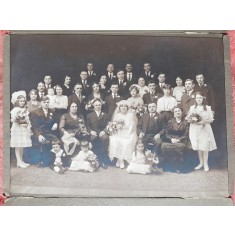 Fotografie de la o nunta a unor romani stabiliti in America, perioada interbelica
