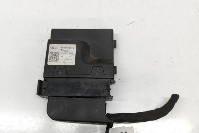 Unitate de control pompa de combustibil AUDI Q7 4M 2020 OEM: 4M0906093L | 31968478