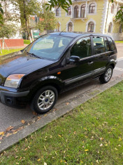 Ford Fusion 1.4 foto