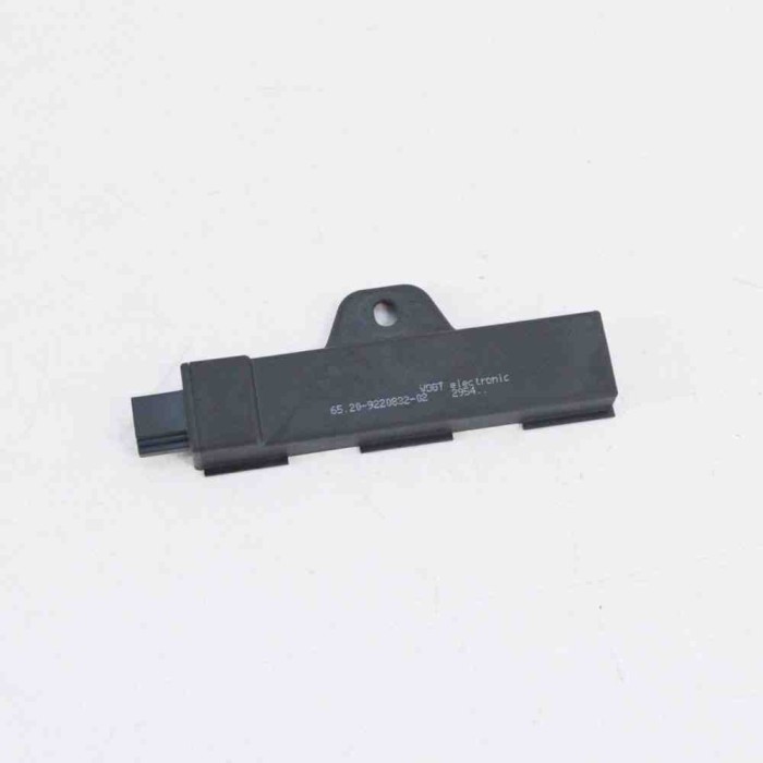 Amplificator de antena BMW 2 Active Tourer F45 2015 OEM: 9220832