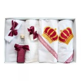 Cumpara ieftin Trusou Botez 7 piese, personalizat cu broderie - &quot;Cu drag de la Nasi&quot; - Coroana de print VISINIE - TB67