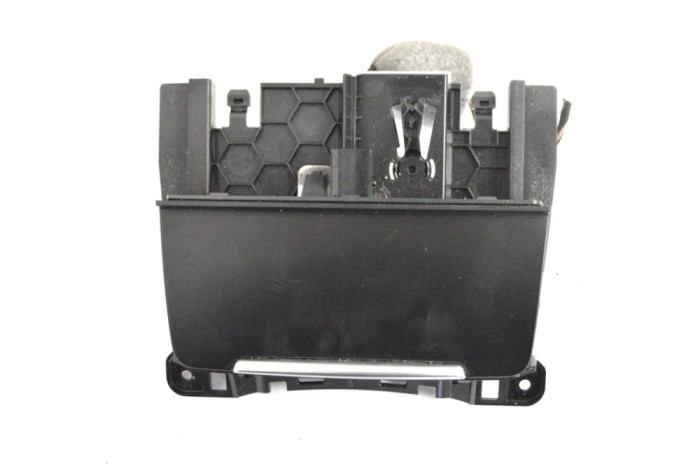 Scrumiera AUDI A4 8K2, B8 2008 OEM: 8K0857965 12511269
