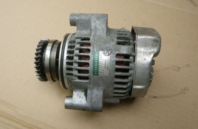 Generator 31400-03F01 Suzuki GSX600F AJ 98-02 GSX750F AK 98-06 GSF600 00-04 foto