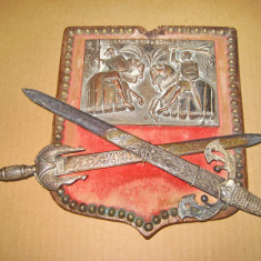 B971-Panoplie Cavaleri in Lupta Sabii incrucisate bronz Caballeros Siglo XIII.