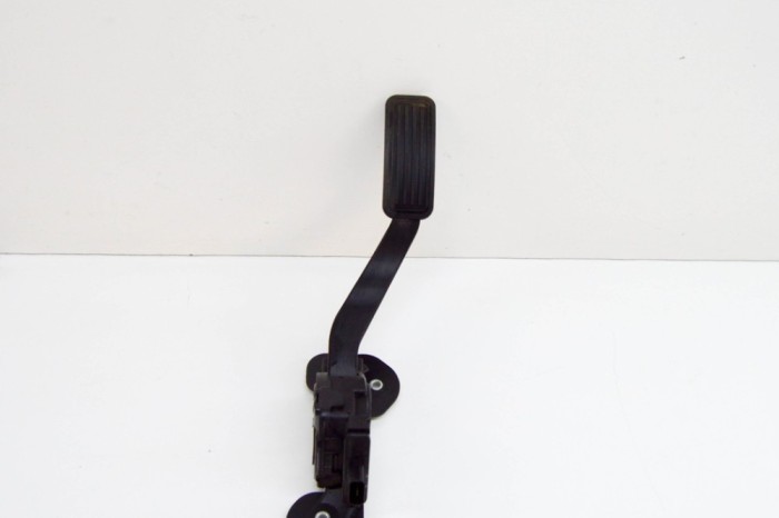 Pedala de accelerație TESLA MODEL S 2014 OEM: 6PV933370,BE5C-9F836-AA 17344533