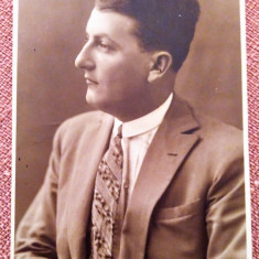 Portret de barbat - Fotografie tip carte postala datata 1928