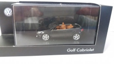 macheta volkswagen golf 6 cabriolet - schuco, 1/43, noua. foto