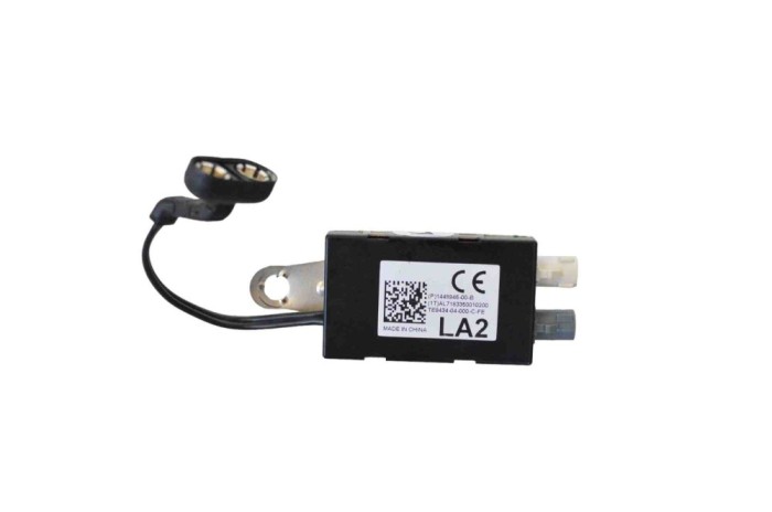 Amplificator de antena TESLA MODEL X 2019 OEM: 1448946-00-B