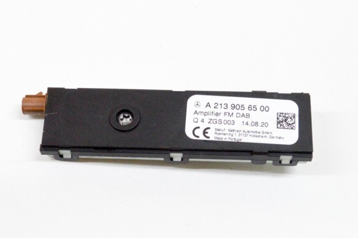 Amplificator de antena MERCEDES-BENZ EQC 2020 OEM: A2139056500 17988158